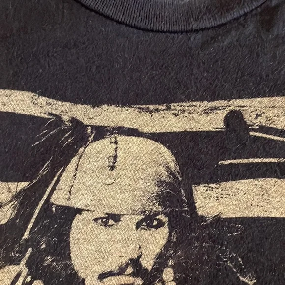 Disney Pirates of the Caribbean Johnny Depp T-Shirt Size Medium - Picture 8 of 9